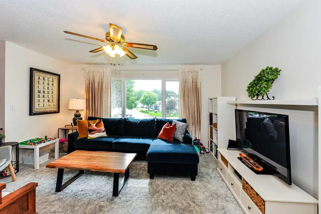 6314 44a Avenue Camrose AB T4V 0B4