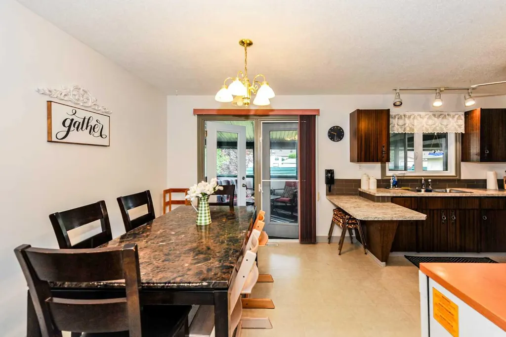 6314 44a Avenue Camrose AB T4V 0B4
