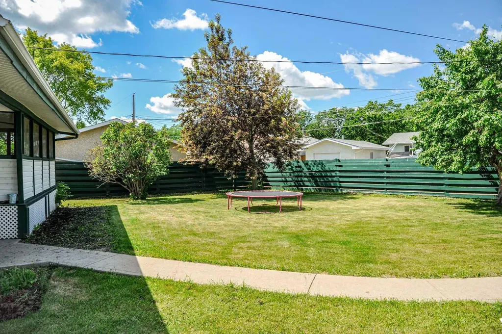6314 44a Avenue Camrose AB T4V 0B4