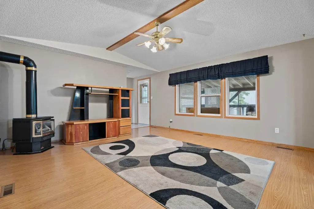 38 Westmount Place Cayley AB T0L 0P0