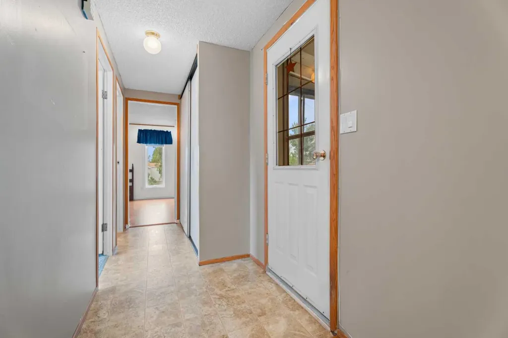 38 Westmount Place Cayley AB T0L 0P0