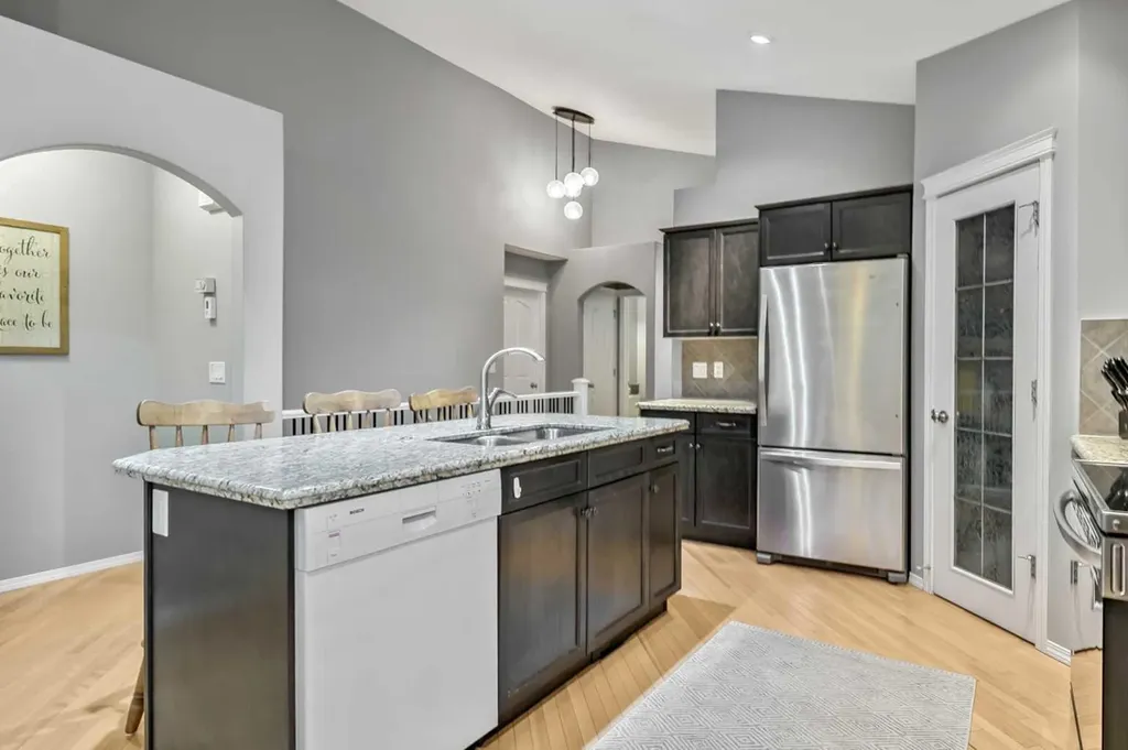 416 Silverado Range Heights SW Calgary AB T2X 0B4