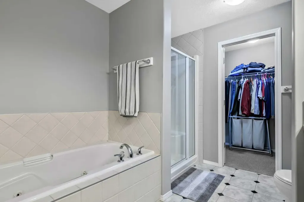 416 Silverado Range Heights SW Calgary AB T2X 0B4