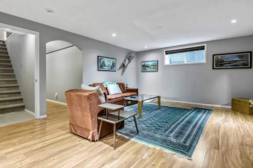 416 Silverado Range Heights SW Calgary AB T2X 0B4