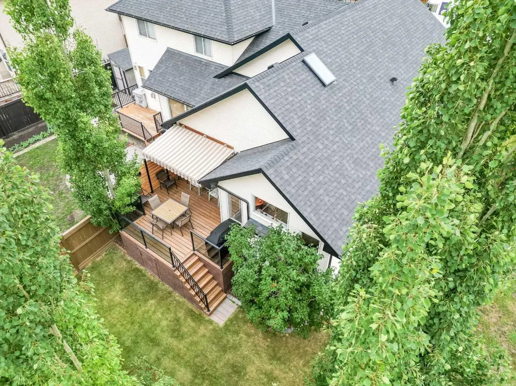 416 Silverado Range Heights SW Calgary AB T2X 0B4