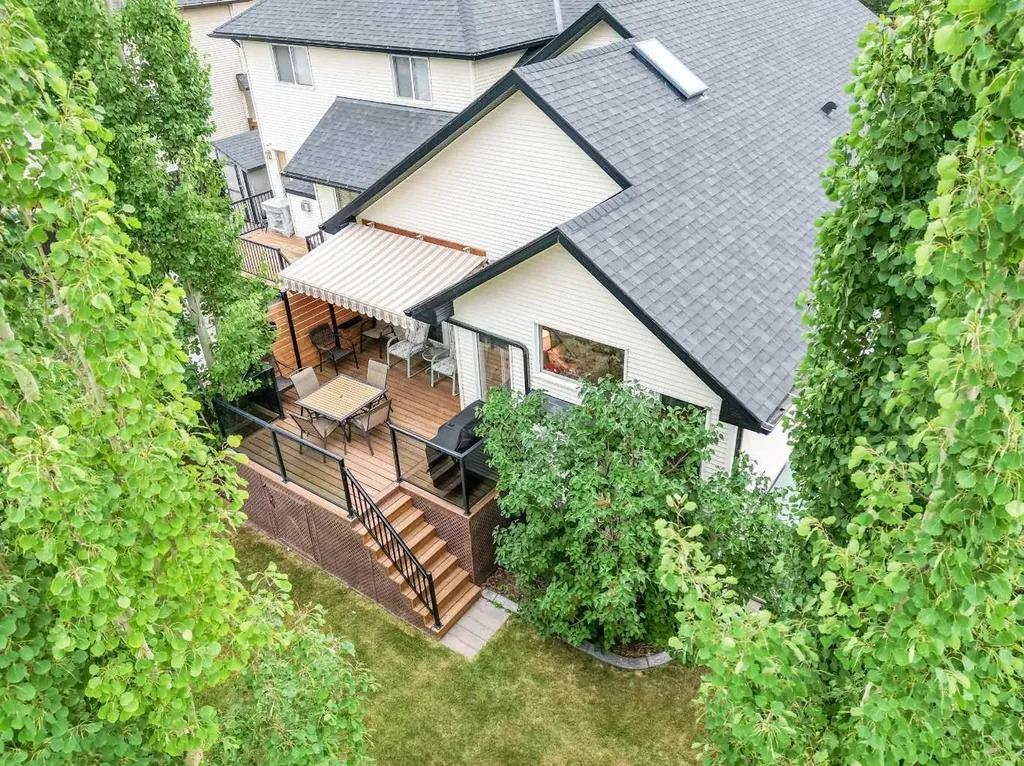 416 Silverado Range Heights SW Calgary AB T2X 0B4