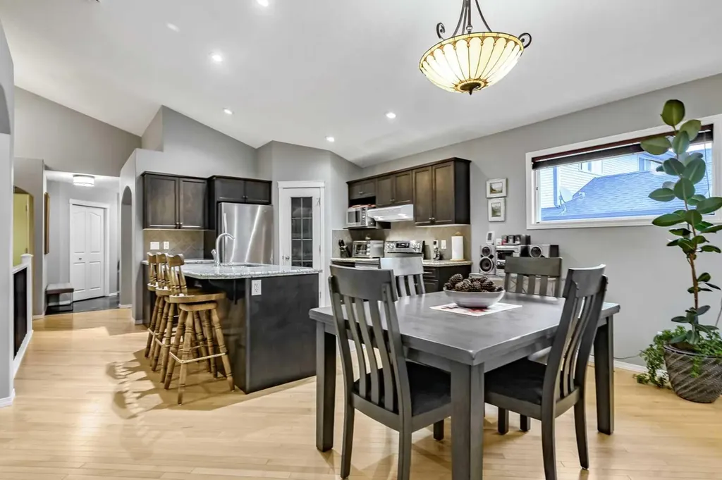 416 Silverado Range Heights SW Calgary AB T2X 0B4