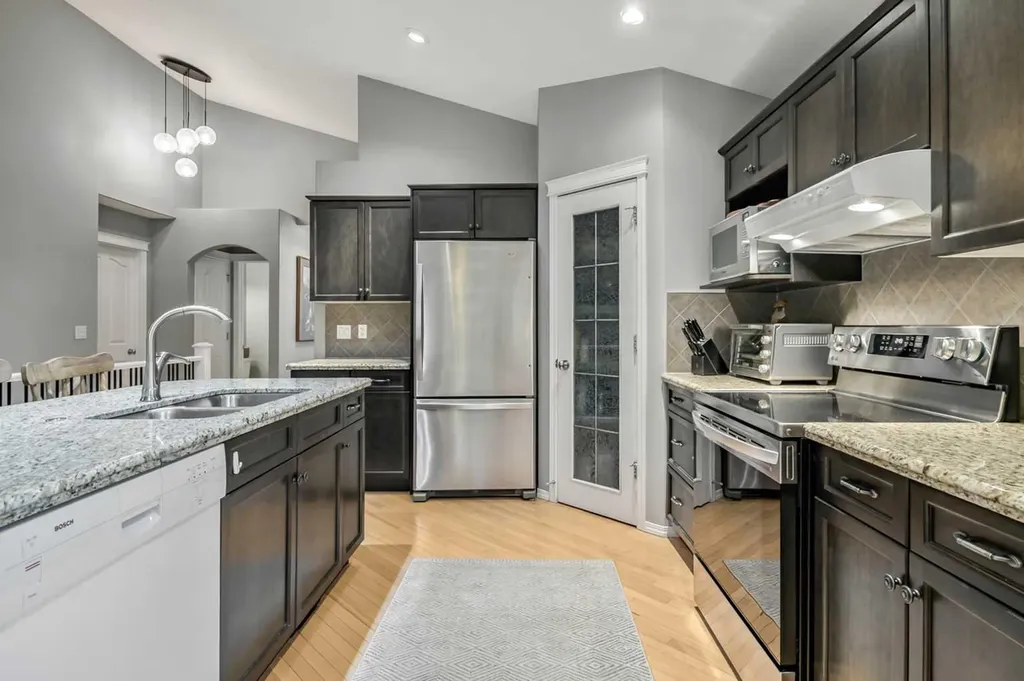 416 Silverado Range Heights SW Calgary AB T2X 0B4