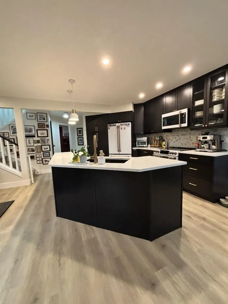 9218 50 Avenue Wedgewood AB T8W2G7