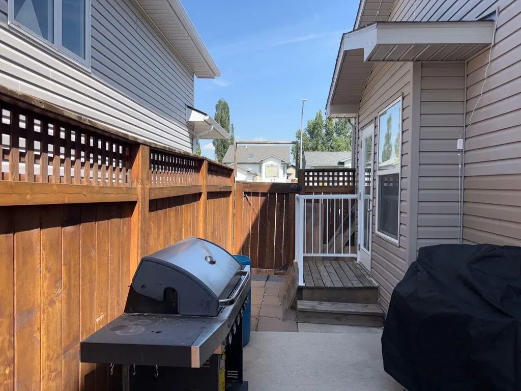 626 Blackfoot Terrace W Lethbridge AB T1K 7X6