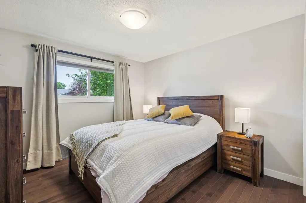 241 Allan Crescent SE Calgary AB T2J 0T3
