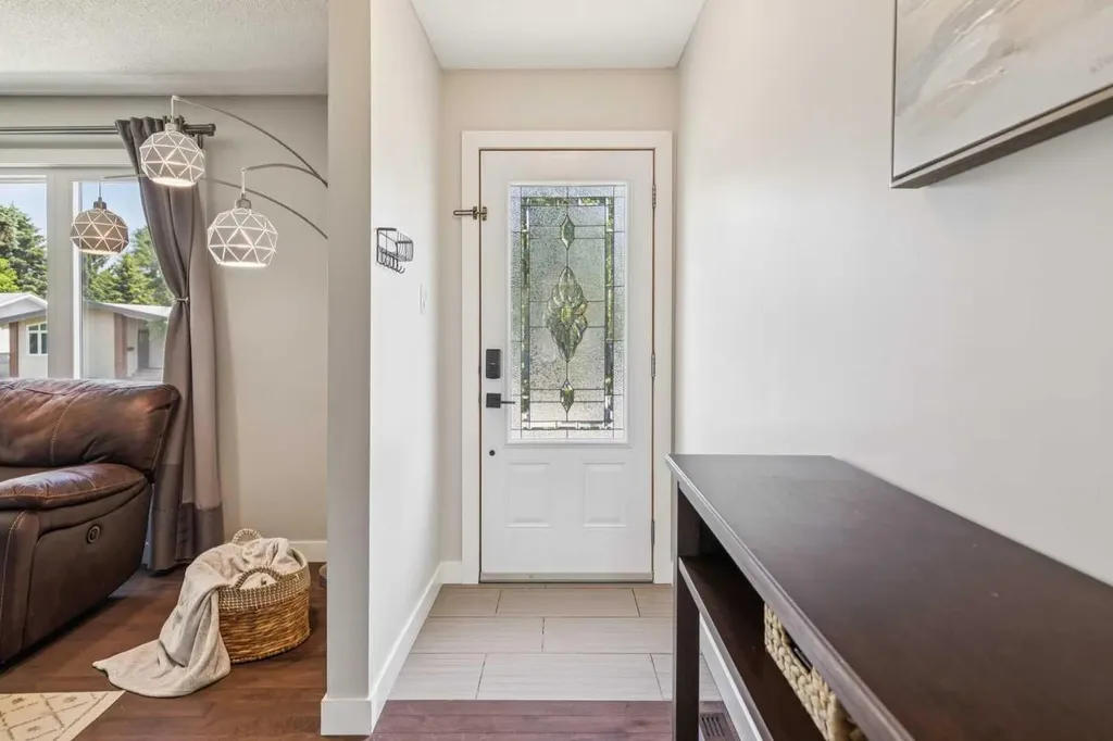 241 Allan Crescent SE Calgary AB T2J 0T3