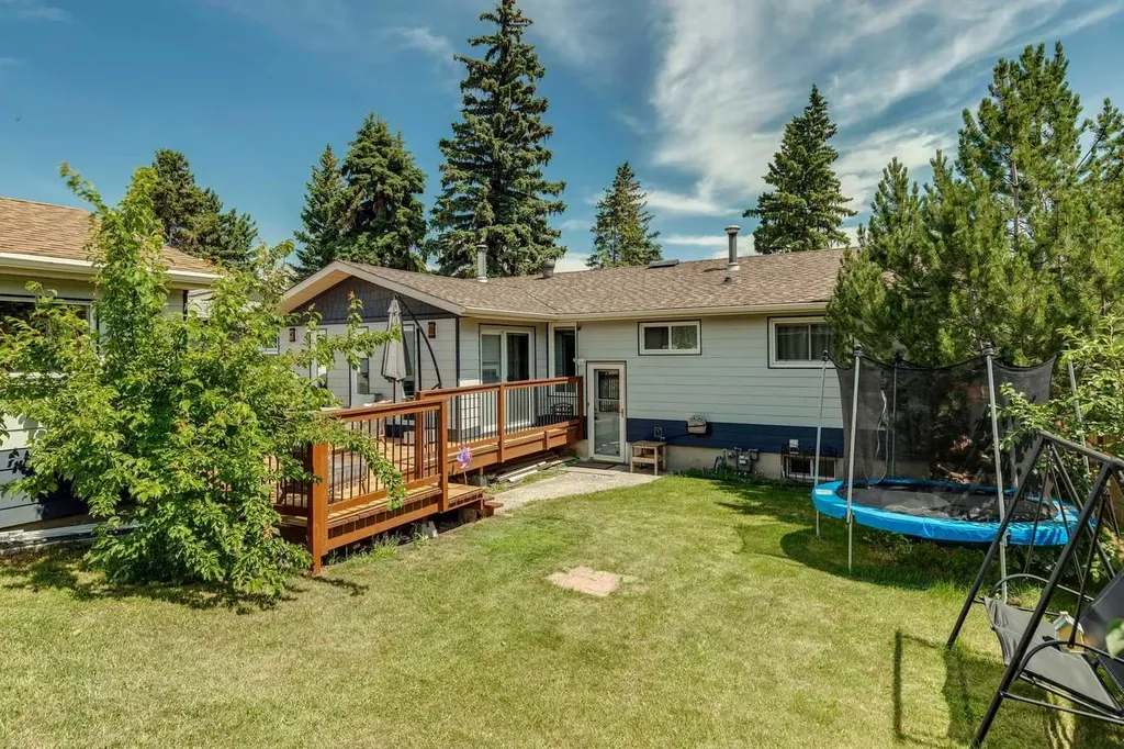 241 Allan Crescent SE Calgary AB T2J 0T3