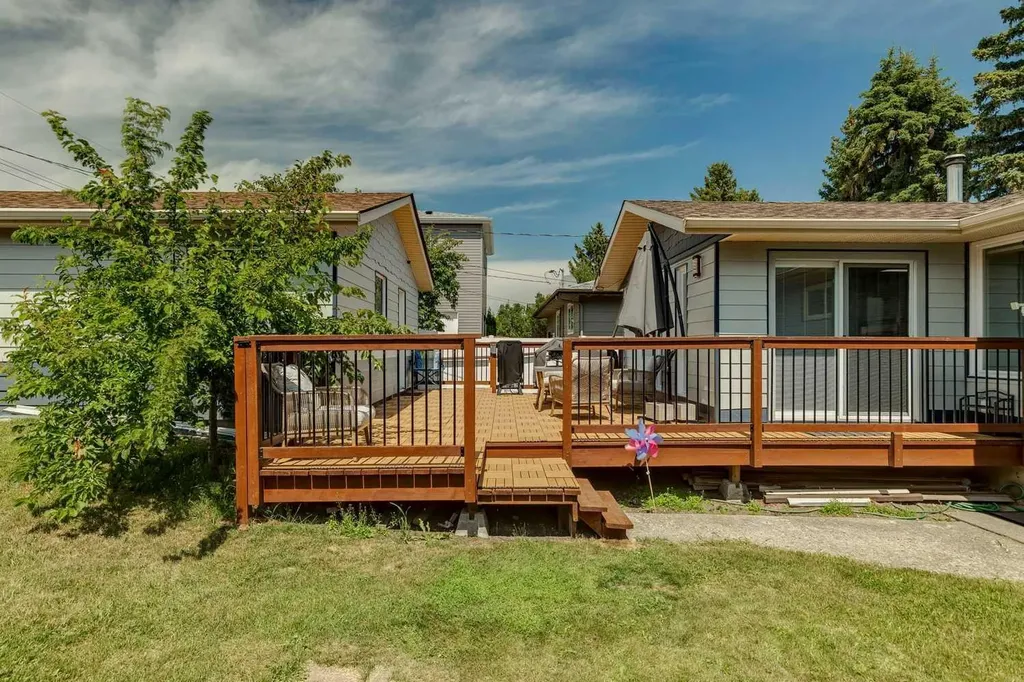 241 Allan Crescent SE Calgary AB T2J 0T3