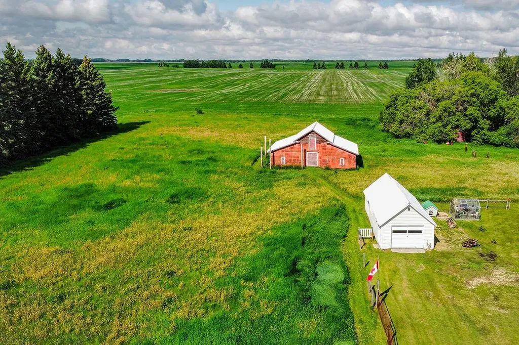 49320 Rr195 Rural Camrose County AB T0B 2M1