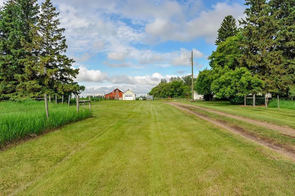 49320 Rr195 Rural Camrose County AB T0B 2M1
