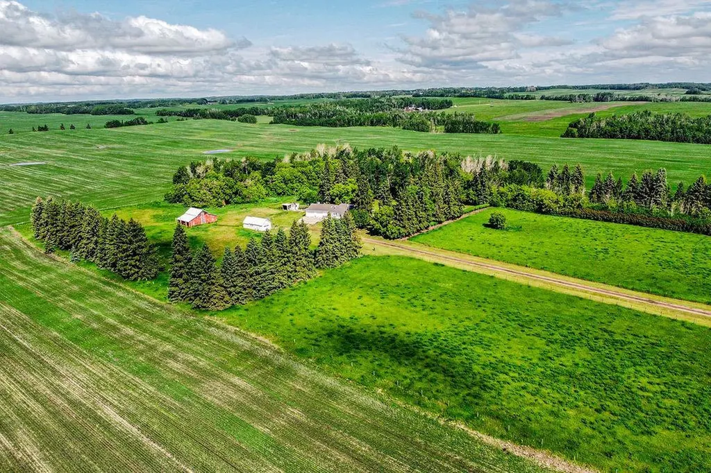 49320 Rr195 Rural Camrose County AB T0B 2M1
