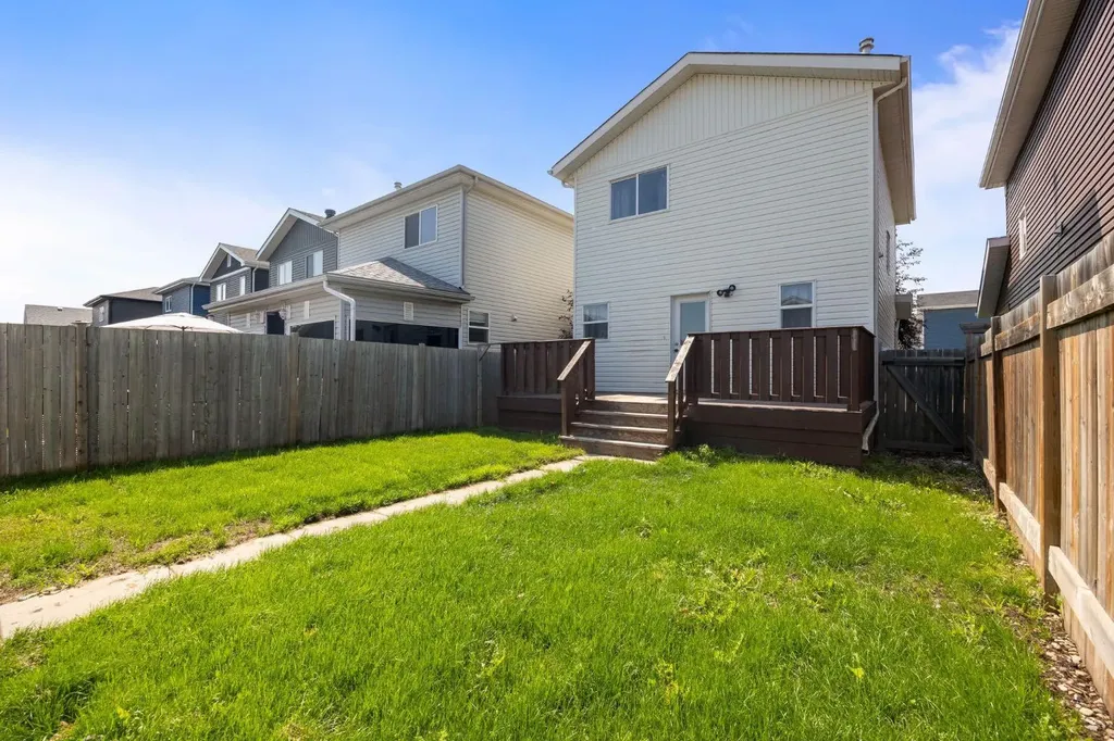 632 Athabasca Avenue Fort Mcmurray AB T9J 1H8