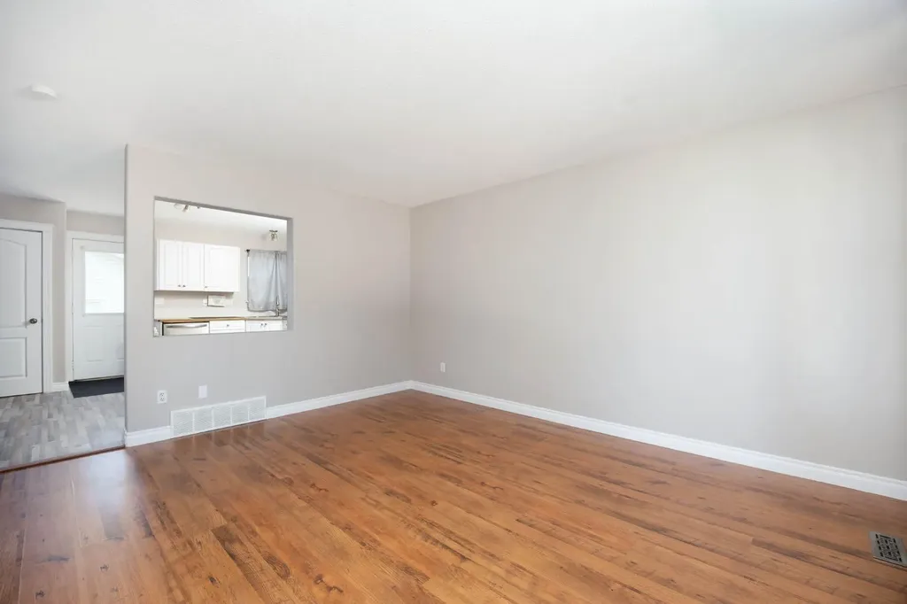 632 Athabasca Avenue Fort Mcmurray AB T9J 1H8
