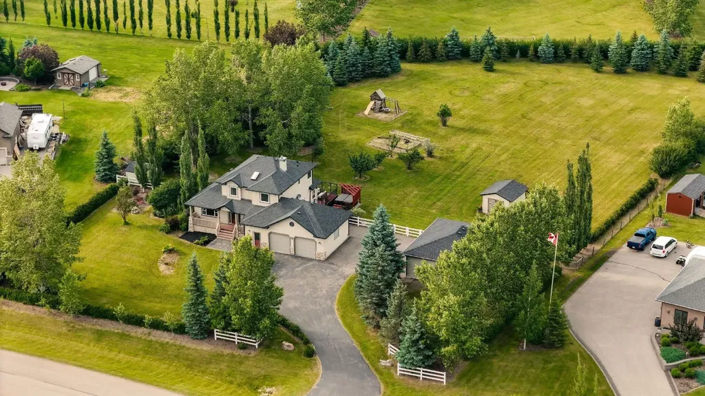 112 Pinto Lane SE Airdrie AB T4B2A4