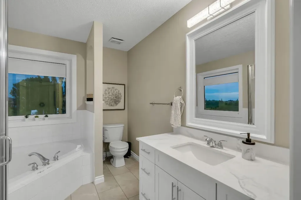 112 Pinto Lane SE Airdrie AB T4B2A4