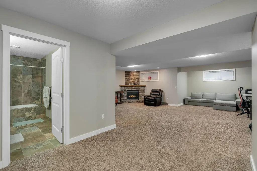 112 Pinto Lane SE Airdrie AB T4B2A4