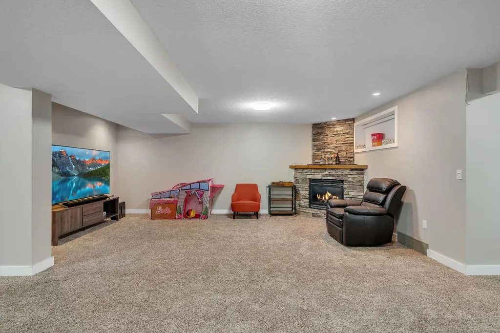 112 Pinto Lane SE Airdrie AB T4B2A4