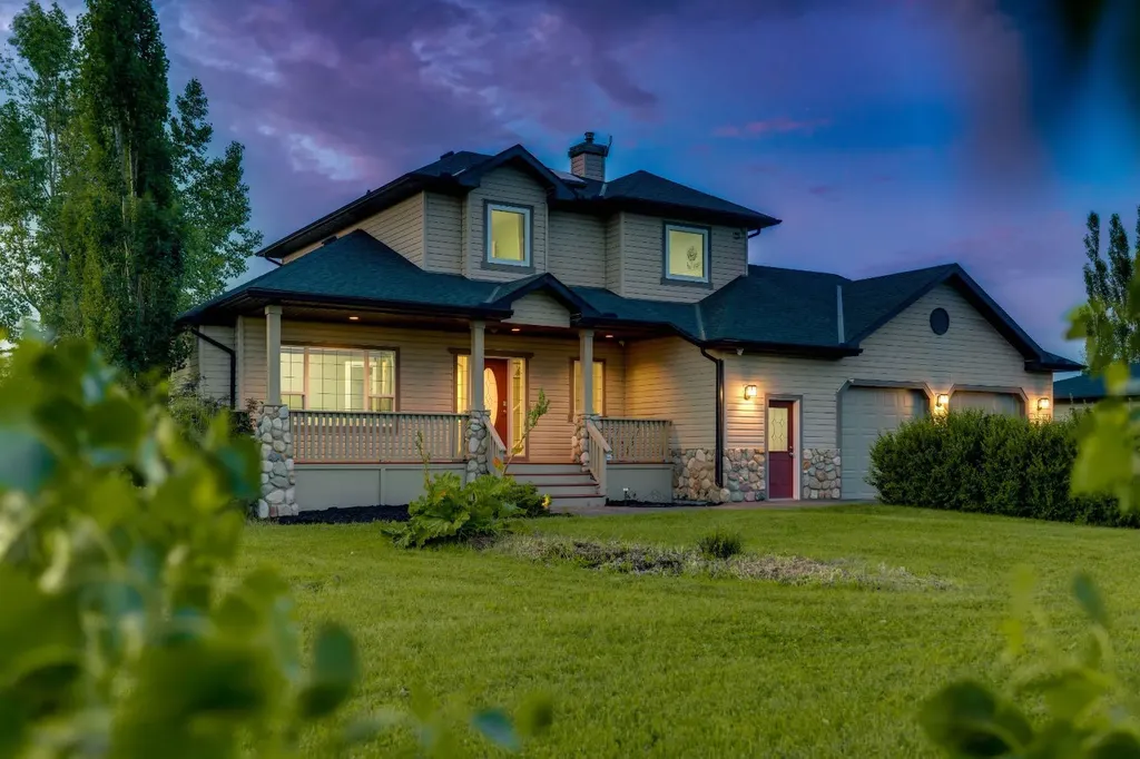 112 Pinto Lane SE Airdrie AB T4B2A4