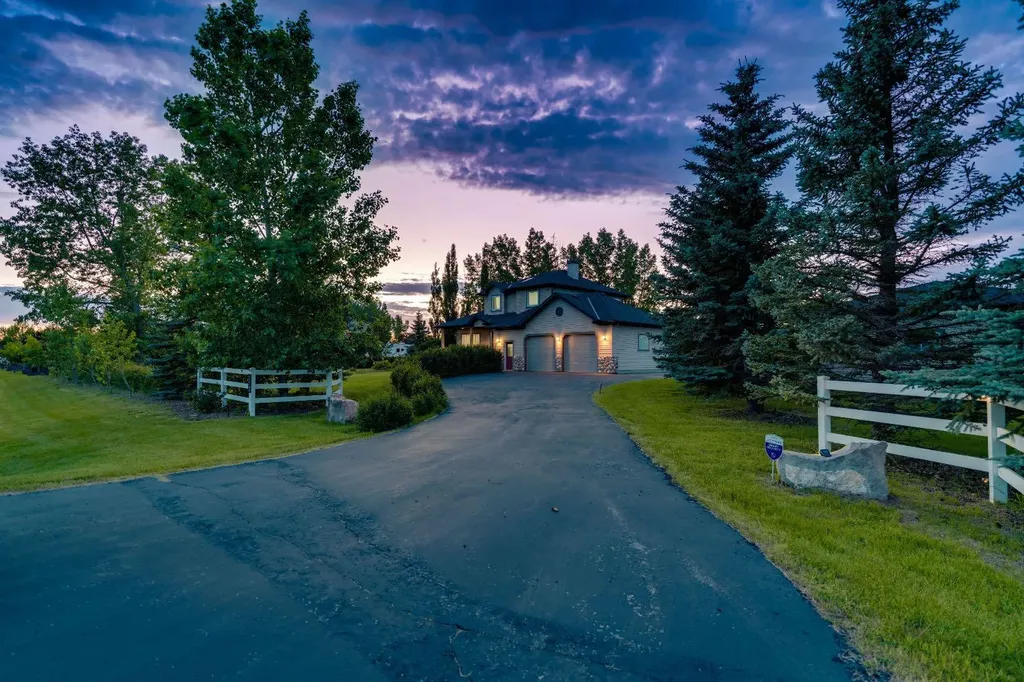 112 Pinto Lane SE Airdrie AB T4B2A4