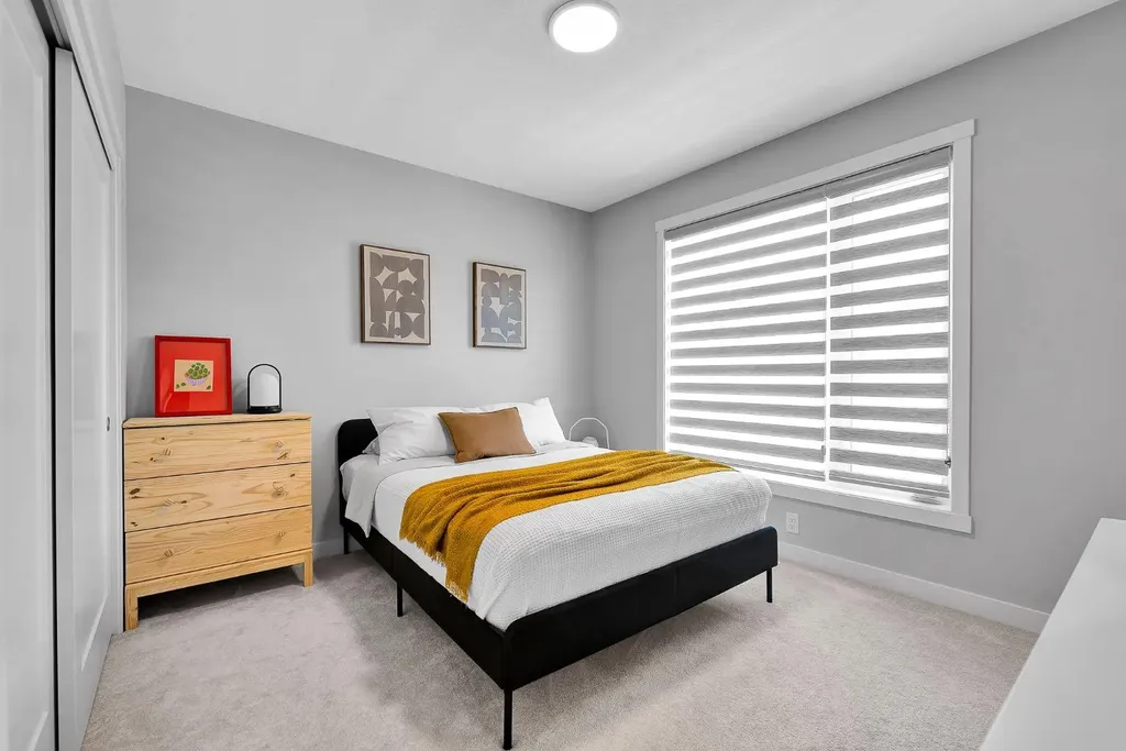 426 Shawnee Square SW Calgary AB T2Y 0W4