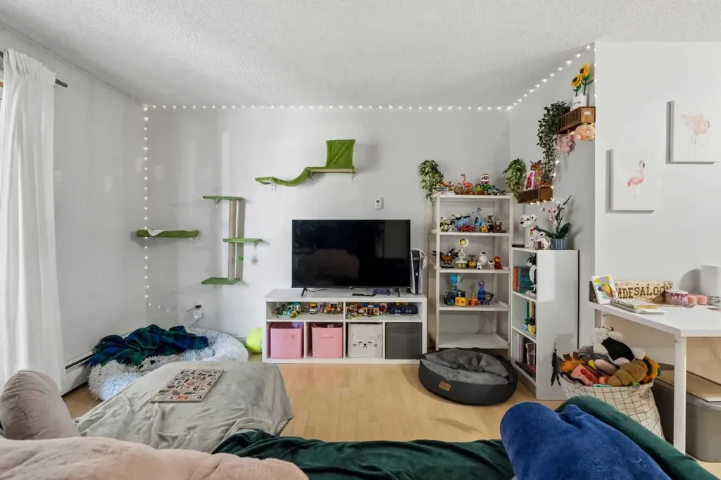 1824 11 Avenue SW Calgary AB T3C0N7