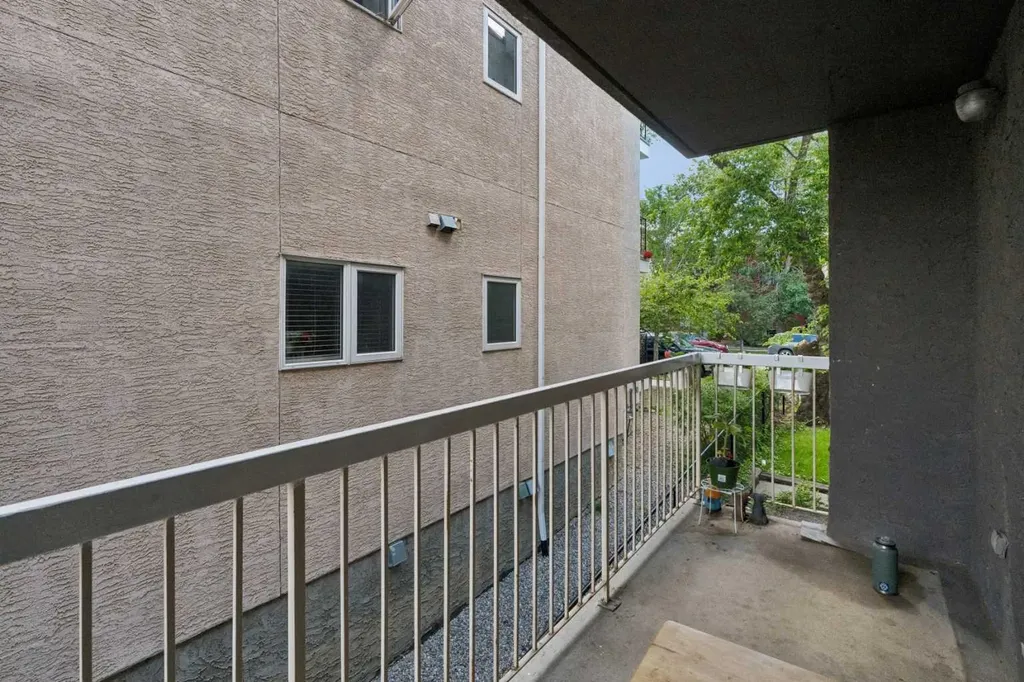 1824 11 Avenue SW Calgary AB T3C0N7