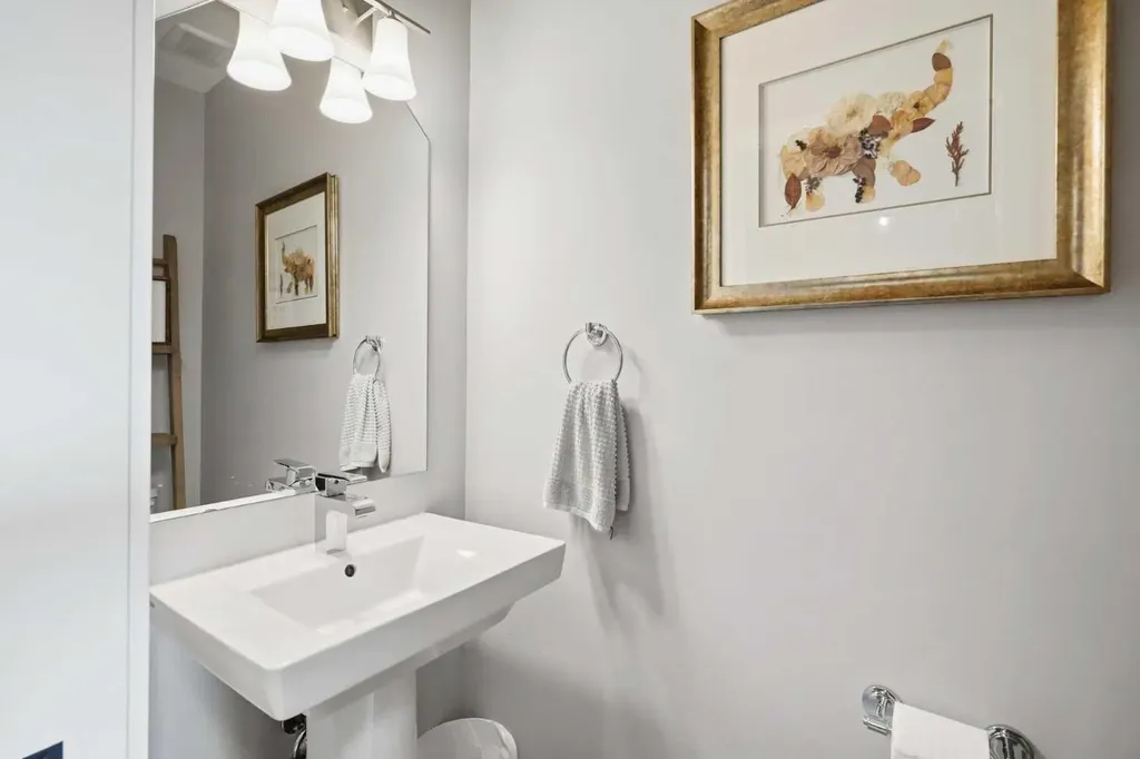 2518 Ravenswood View SE Airdrie AB T4A 0J7