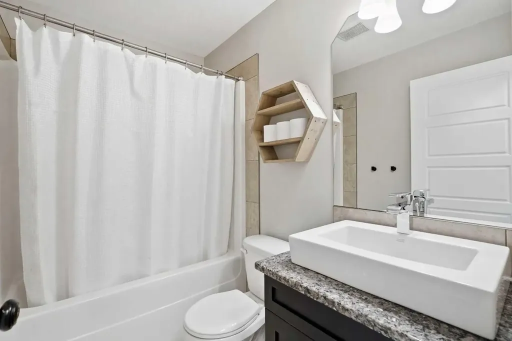 2518 Ravenswood View SE Airdrie AB T4A 0J7