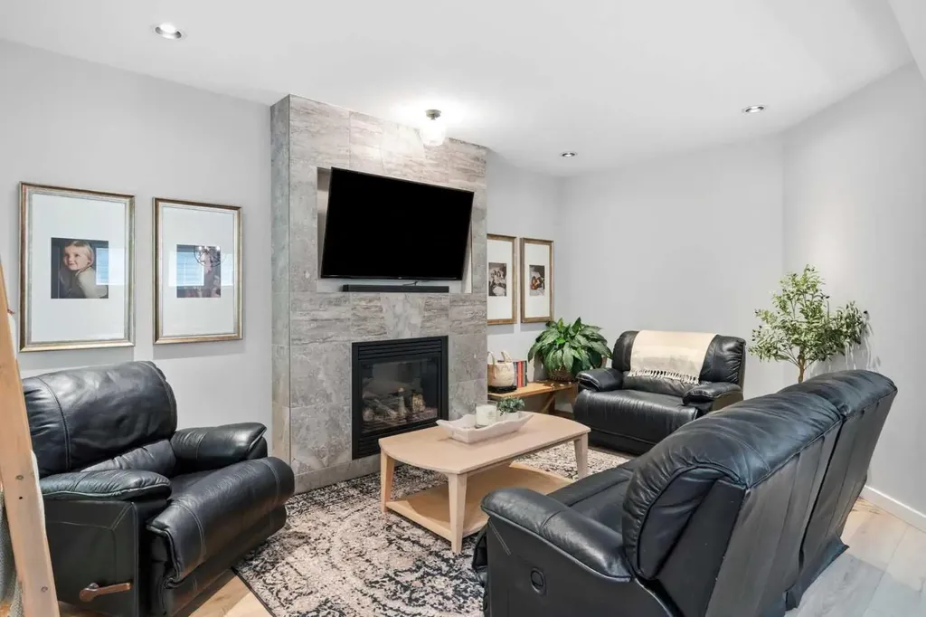 2518 Ravenswood View SE Airdrie AB T4A 0J7