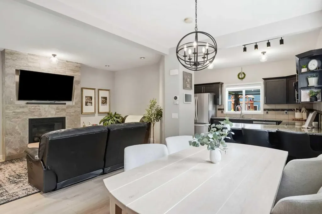 2518 Ravenswood View SE Airdrie AB T4A 0J7