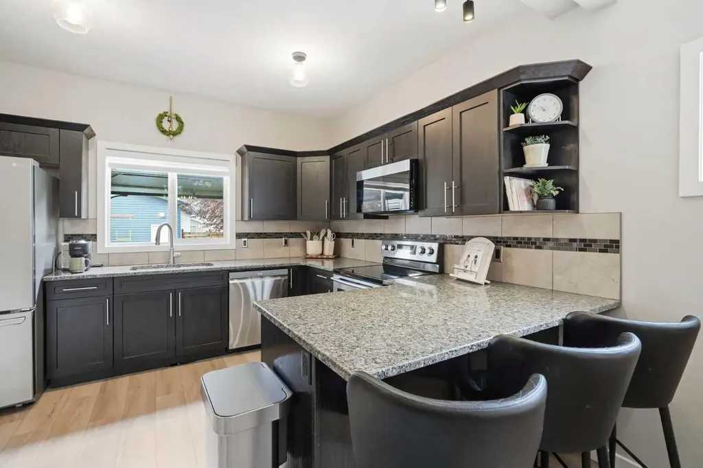 2518 Ravenswood View SE Airdrie AB T4A 0J7