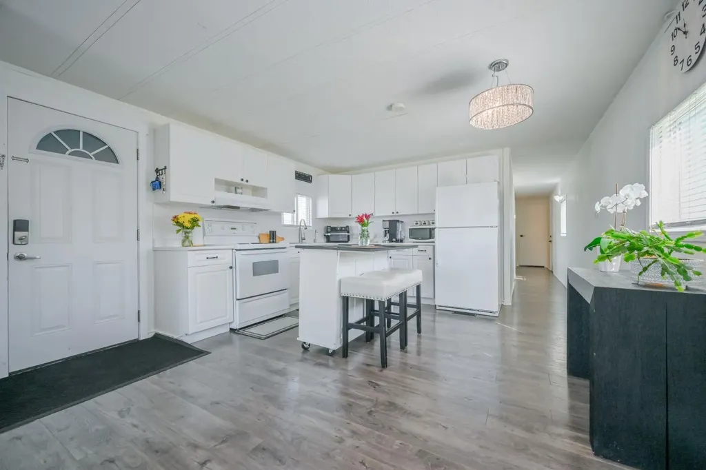 10615 88 Street Grande Prairie AB T8X 1P5