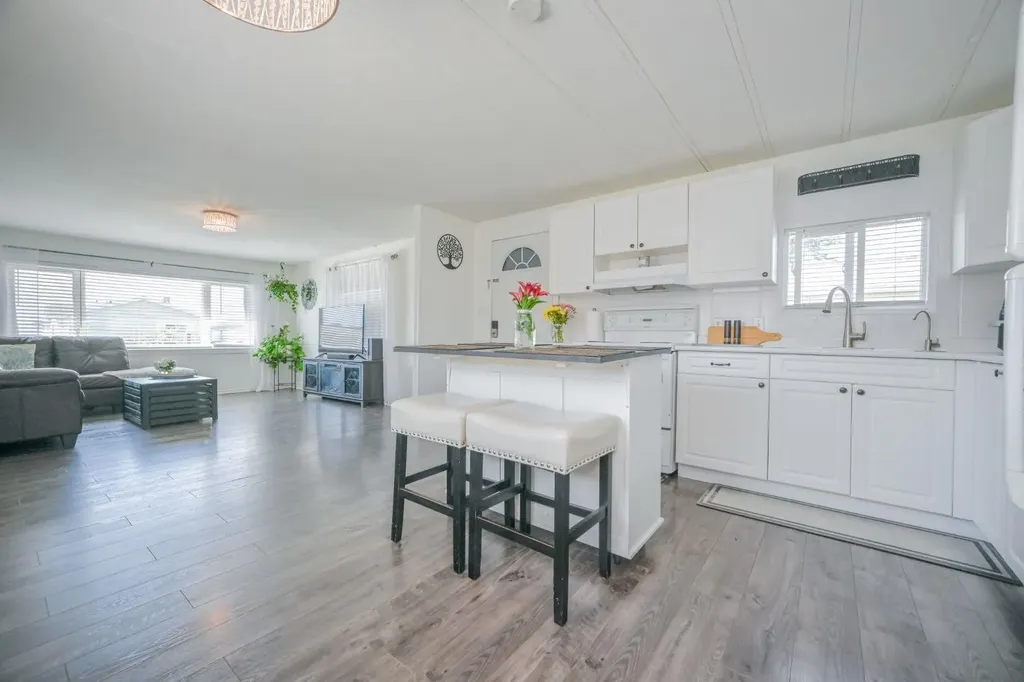 10615 88 Street Grande Prairie AB T8X 1P5