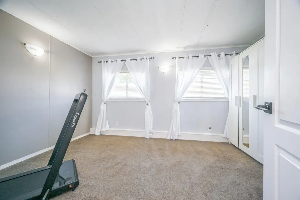 10615 88 Street Grande Prairie AB T8X 1P5