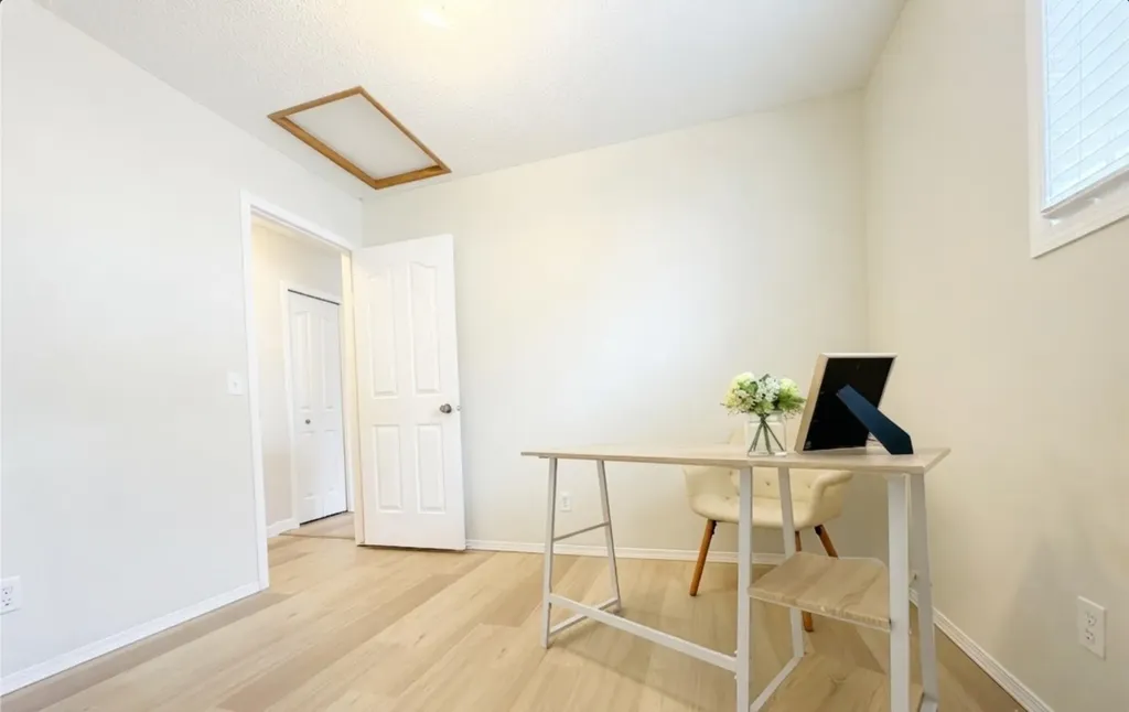 228 Erin Woods Drive SE Calgary AB T2B 3B9
