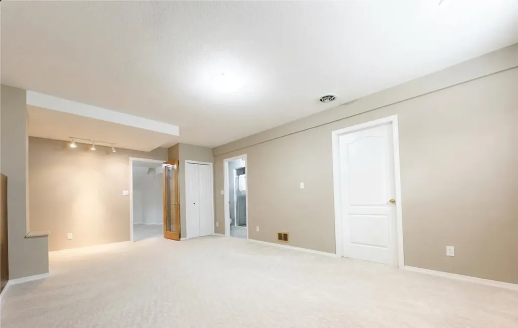 228 Erin Woods Drive SE Calgary AB T2B 3B9