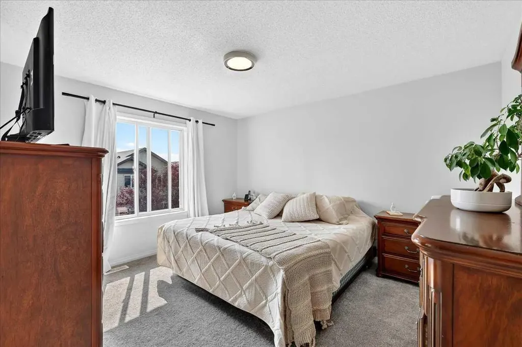333 Bridleridge View SW Calgary AB T2Y 0E6