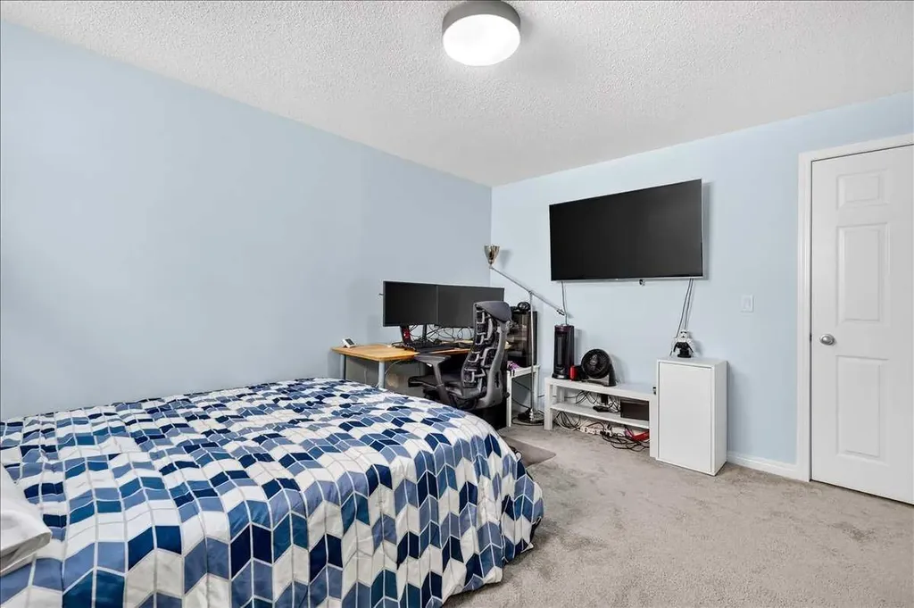 333 Bridleridge View SW Calgary AB T2Y 0E6