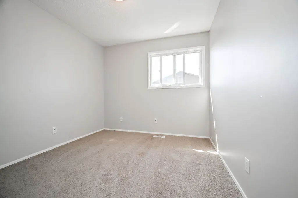 7811 Cedarwood Park Grande Prairie AB T8V 4R8