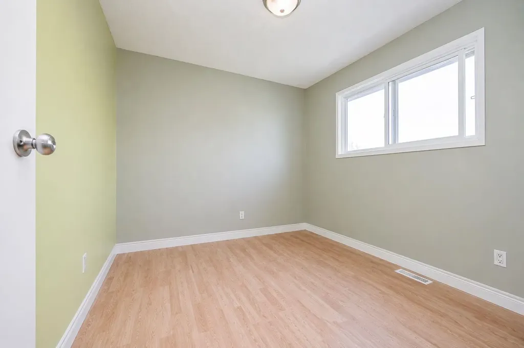 7811 Cedarwood Park Grande Prairie AB T8V 4R8