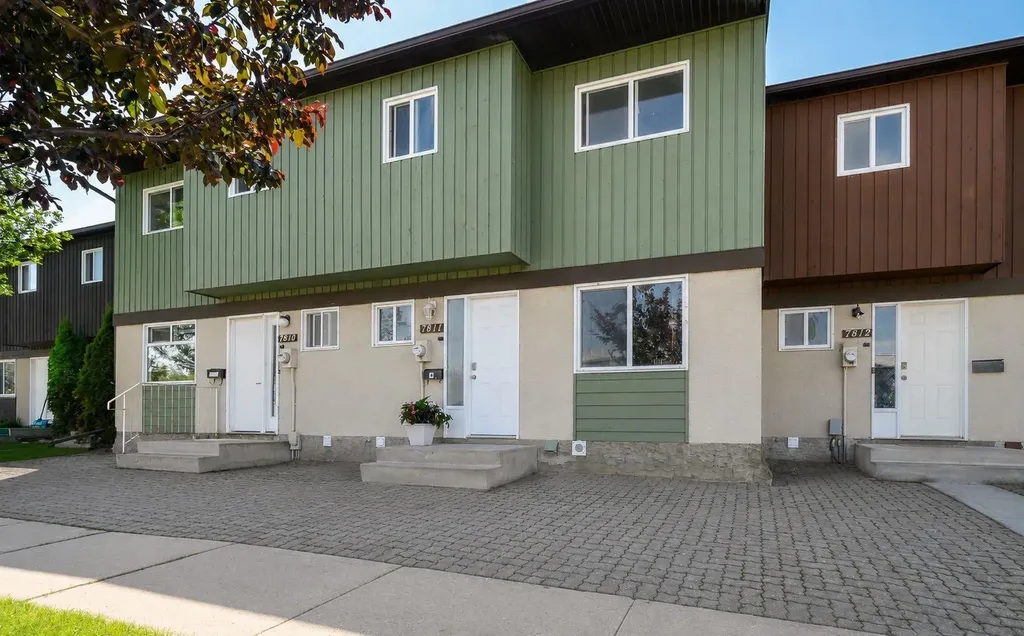 7811 Cedarwood Park Grande Prairie AB T8V 4R8