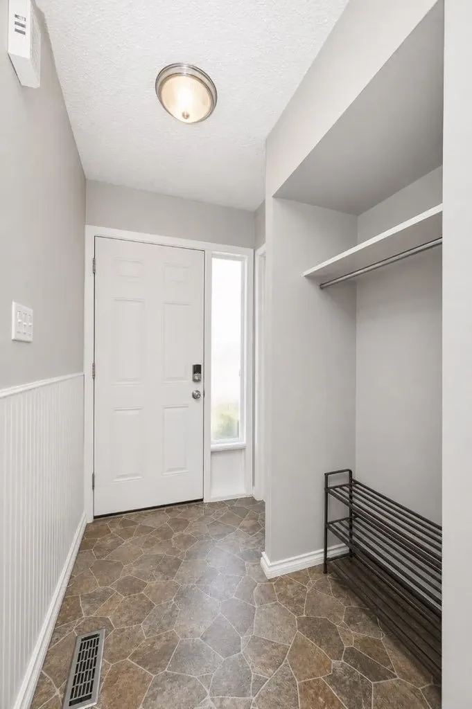 7811 Cedarwood Park Grande Prairie AB T8V 4R8