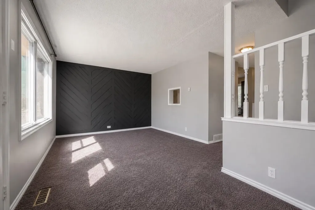 7811 Cedarwood Park Grande Prairie AB T8V 4R8