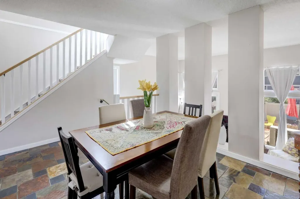738 Queenston Terrace SE Calgary AB T2J6H6